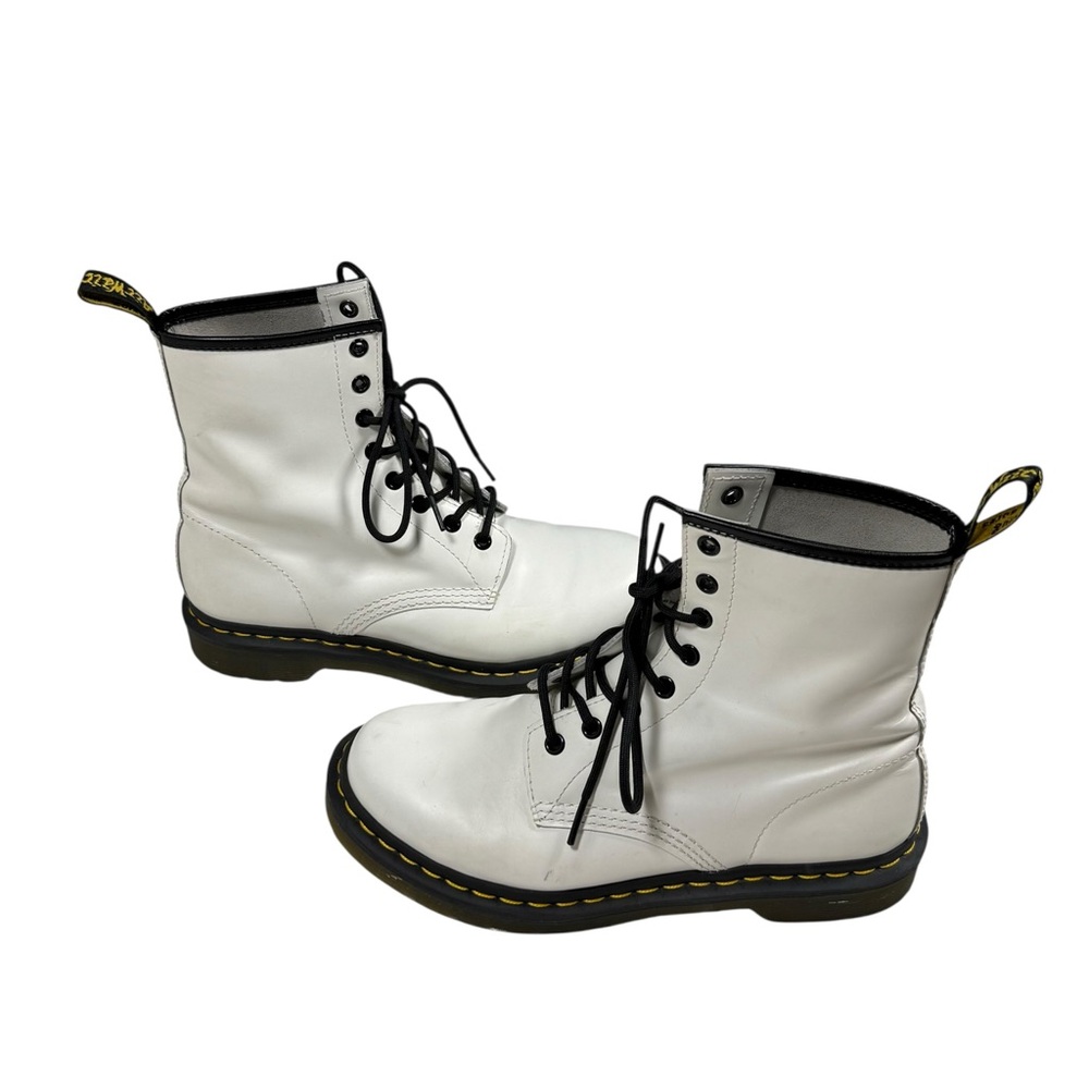 Dr Martens 11821 White Smooth Leather Boots Women’s 9 Lace Up Combat Eight Eye